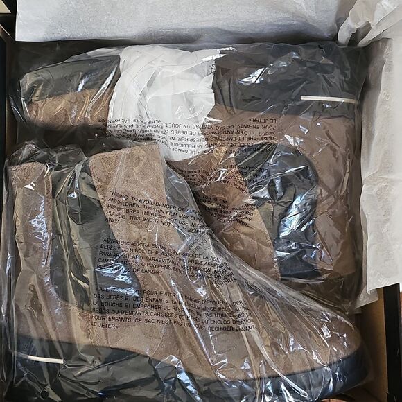 NWT Kenneth New York, Cole Lina 2.0 Chelsea Boot, Dark Taupe, Size 10 - Picture 8 of 8